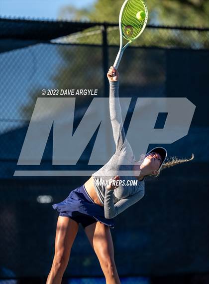 Thumbnail 2 in UHSAA 5A Semifinals photogallery.