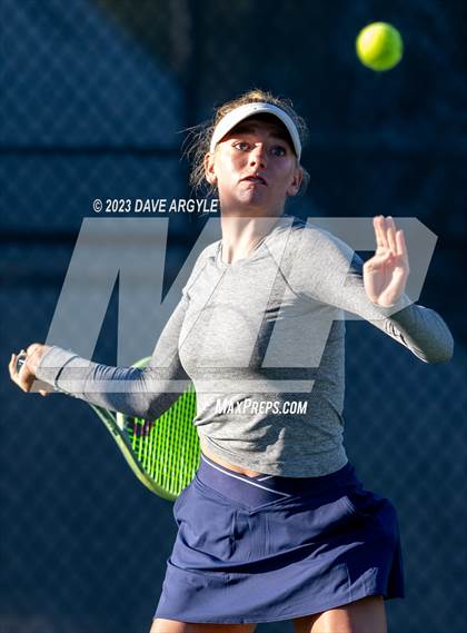 Thumbnail 1 in UHSAA 5A Semifinals photogallery.