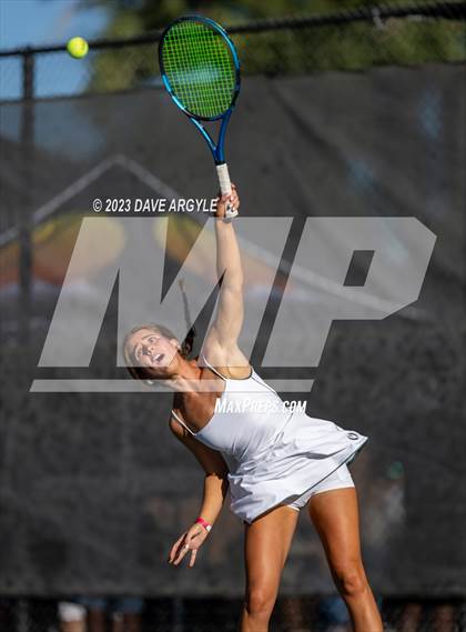 Thumbnail 1 in UHSAA 5A Semifinals photogallery.