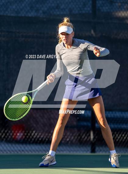 Thumbnail 2 in UHSAA 5A Semifinals photogallery.
