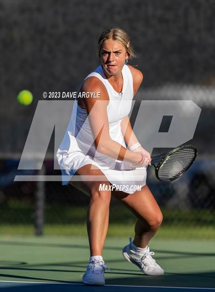 Thumbnail 2 in UHSAA 5A Semifinals photogallery.