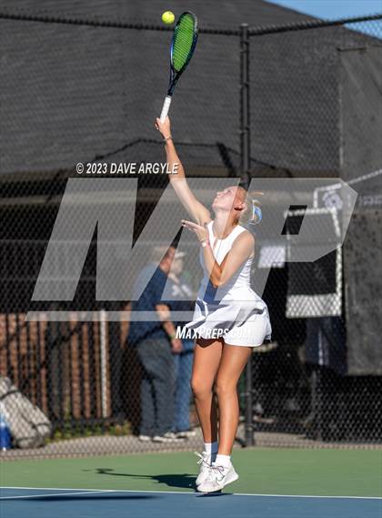 Thumbnail 1 in UHSAA 5A Semifinals photogallery.