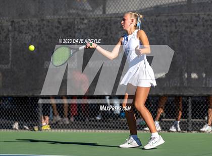 Thumbnail 3 in UHSAA 5A Semifinals photogallery.