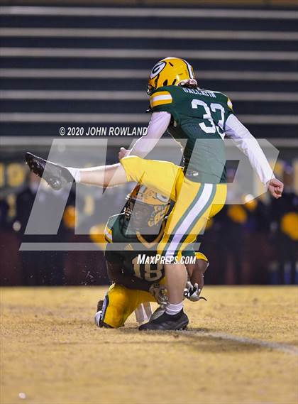 Thumbnail 3 in Columbia Central @ Gallatin (TSSAA 5A 1st Round Playoff) photogallery.