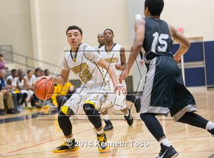Thumbnail 2 in East Central vs. Clark (SAISD Tournament) photogallery.
