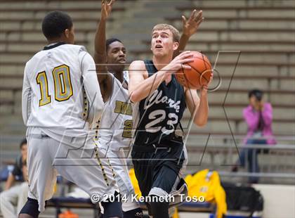 Thumbnail 1 in East Central vs. Clark (SAISD Tournament) photogallery.