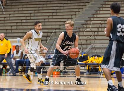 Thumbnail 3 in East Central vs. Clark (SAISD Tournament) photogallery.