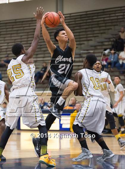 Thumbnail 3 in East Central vs. Clark (SAISD Tournament) photogallery.