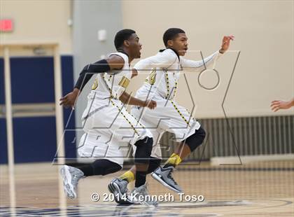 Thumbnail 2 in East Central vs. Clark (SAISD Tournament) photogallery.