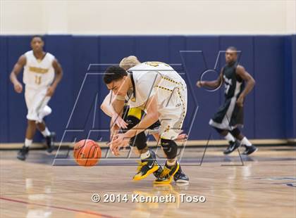 Thumbnail 3 in East Central vs. Clark (SAISD Tournament) photogallery.