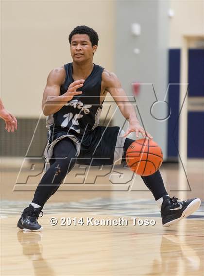 Thumbnail 1 in East Central vs. Clark (SAISD Tournament) photogallery.