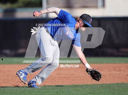 Thumbnail 2 in Folsom @ Vista del Lago photogallery.