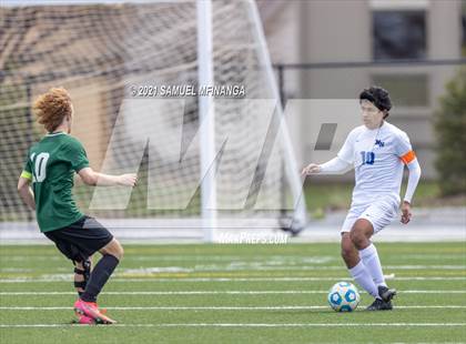 Thumbnail 3 in Gretna vs. Millard North photogallery.