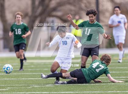 Thumbnail 2 in Gretna vs. Millard North photogallery.