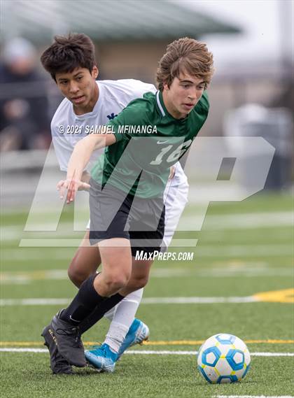 Thumbnail 3 in Gretna vs. Millard North photogallery.