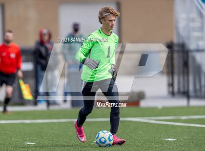 Thumbnail 1 in Gretna vs. Millard North photogallery.