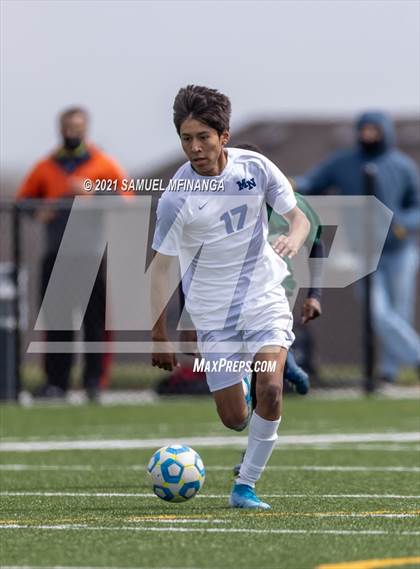 Thumbnail 2 in Gretna vs. Millard North photogallery.