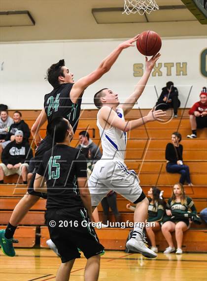 Thumbnail 3 in Miramonte vs. Analy photogallery.