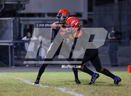 Thumbnail 1 in Lake Gibson vs. Southeast (FHSAA Class 6A Regional Playoff) photogallery.