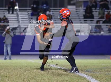 Thumbnail 1 in Lake Gibson vs. Southeast (FHSAA Class 6A Regional Playoff) photogallery.