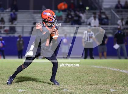 Thumbnail 1 in Lake Gibson vs. Southeast (FHSAA Class 6A Regional Playoff) photogallery.
