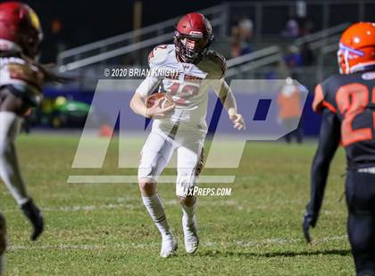 Thumbnail 3 in Lake Gibson vs. Southeast (FHSAA Class 6A Regional Playoff) photogallery.