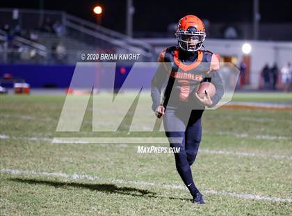Thumbnail 3 in Lake Gibson vs. Southeast (FHSAA Class 6A Regional Playoff) photogallery.