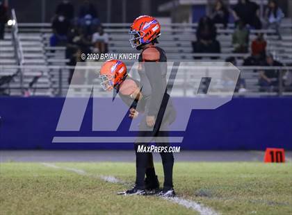 Thumbnail 3 in Lake Gibson vs. Southeast (FHSAA Class 6A Regional Playoff) photogallery.