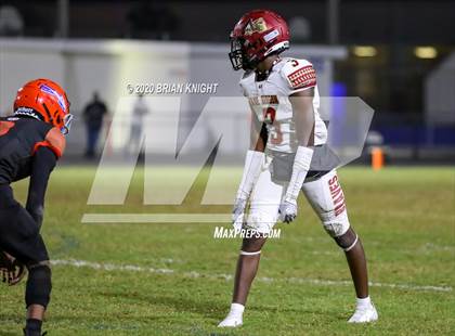 Thumbnail 2 in Lake Gibson vs. Southeast (FHSAA Class 6A Regional Playoff) photogallery.