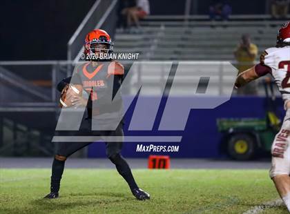 Thumbnail 3 in Lake Gibson vs. Southeast (FHSAA Class 6A Regional Playoff) photogallery.