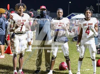 Thumbnail 3 in Lake Gibson vs. Southeast (FHSAA Class 6A Regional Playoff) photogallery.