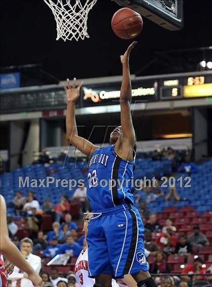 Thumbnail 3 in La Jolla Country Day vs. Salesian (CIF State D4 Final) photogallery.