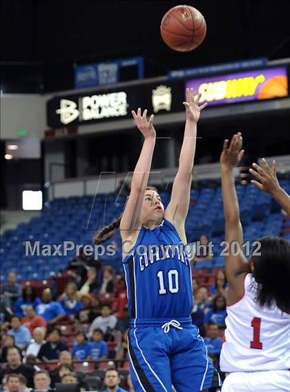 Thumbnail 2 in La Jolla Country Day vs. Salesian (CIF State D4 Final) photogallery.