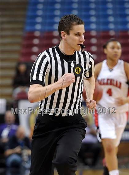 Thumbnail 3 in La Jolla Country Day vs. Salesian (CIF State D4 Final) photogallery.