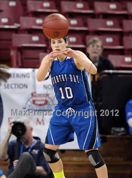 Thumbnail 3 in La Jolla Country Day vs. Salesian (CIF State D4 Final) photogallery.