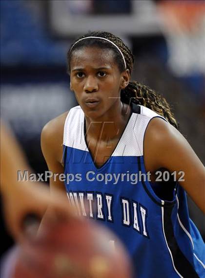 Thumbnail 2 in La Jolla Country Day vs. Salesian (CIF State D4 Final) photogallery.