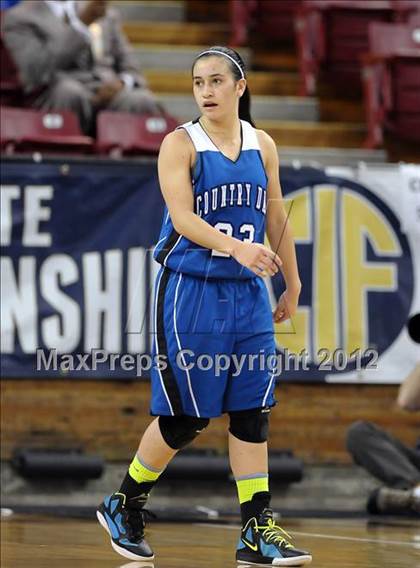 Thumbnail 3 in La Jolla Country Day vs. Salesian (CIF State D4 Final) photogallery.