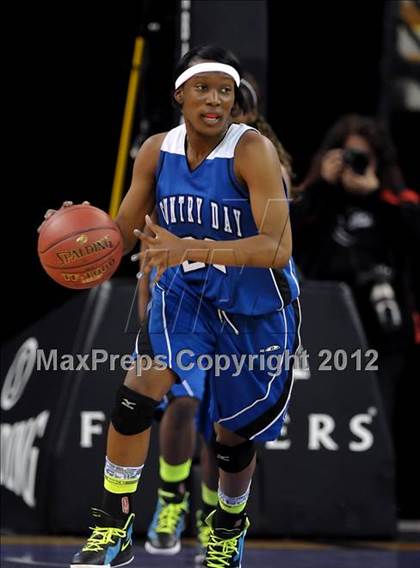 Thumbnail 1 in La Jolla Country Day vs. Salesian (CIF State D4 Final) photogallery.
