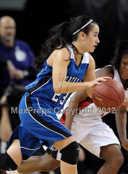 Thumbnail 3 in La Jolla Country Day vs. Salesian (CIF State D4 Final) photogallery.