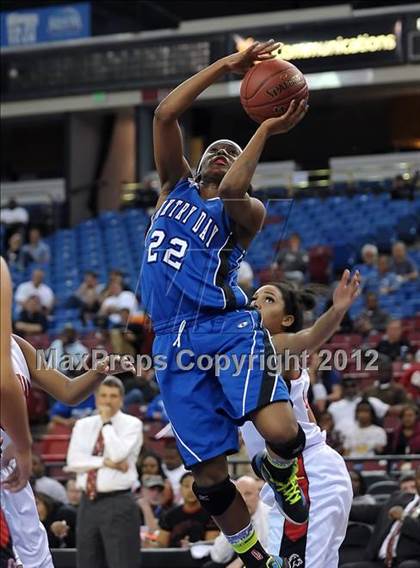 Thumbnail 2 in La Jolla Country Day vs. Salesian (CIF State D4 Final) photogallery.