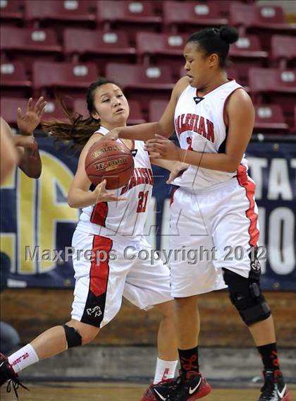 Thumbnail 2 in La Jolla Country Day vs. Salesian (CIF State D4 Final) photogallery.