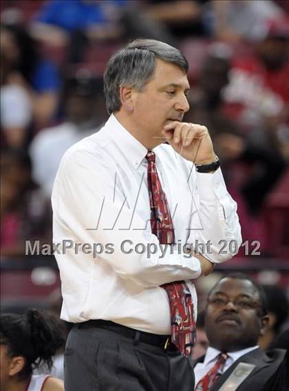 Thumbnail 2 in La Jolla Country Day vs. Salesian (CIF State D4 Final) photogallery.