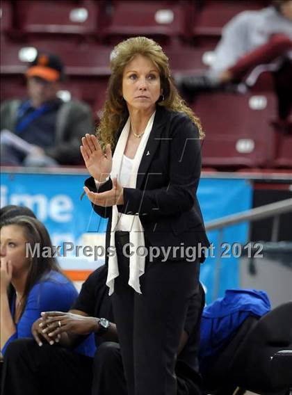 Thumbnail 2 in La Jolla Country Day vs. Salesian (CIF State D4 Final) photogallery.