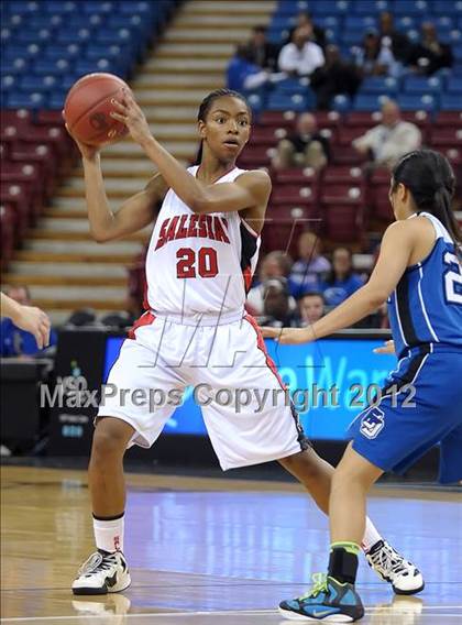 Thumbnail 2 in La Jolla Country Day vs. Salesian (CIF State D4 Final) photogallery.