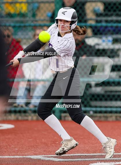 Thumbnail 3 in Stanwood @ Garfield (WIAA 3A State Championships Round 2) photogallery.