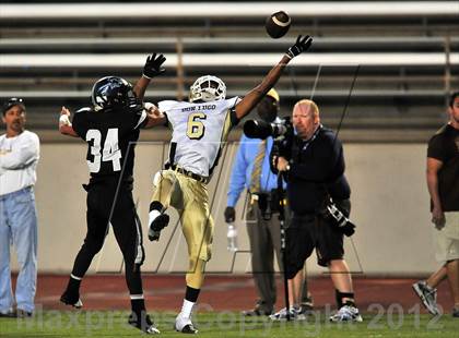 Thumbnail 1 in Azusa vs. Don Lugo photogallery.