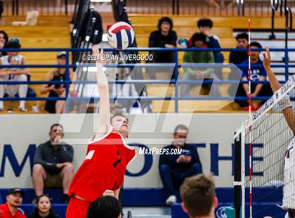 Thumbnail 2 in Eaglecrest vs. Cherokee Trail (CHSAA 5A Round 1) photogallery.