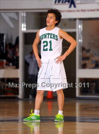 Thumbnail 3 in Canoga Park vs King (MaxPreps Holiday Classic) photogallery.