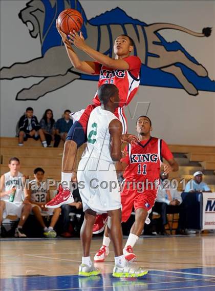 Thumbnail 3 in Canoga Park vs King (MaxPreps Holiday Classic) photogallery.