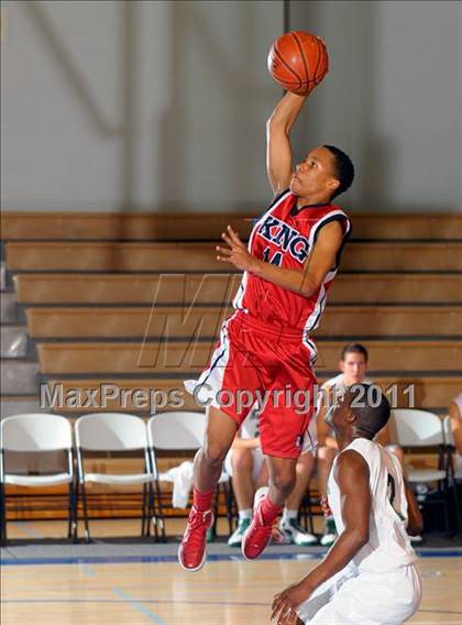 Thumbnail 1 in Canoga Park vs King (MaxPreps Holiday Classic) photogallery.